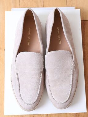 Marc Fisher Jerick Suede Leather Loafers Size 8.5 Beige Slip On Flats Old Money